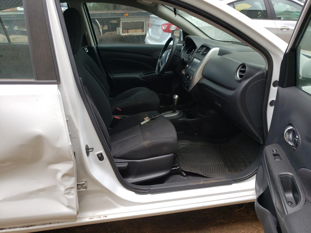 Photo 5 from auction – 2019 NISSAN VERSA S with VIN 3N1CN7AP9KL861964