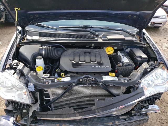 Photo 7 from auction – 2016 CHRYSLER TOWN & COU with VIN 2C4RC1BGXGR188248
