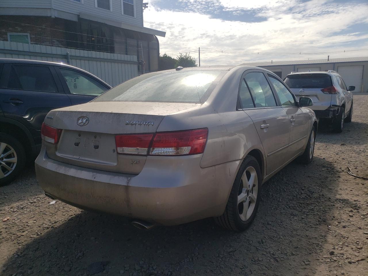 Photo 4 from auction – 2007 HYUNDAI SONATA SE with VIN 5NPEU46F37H251699