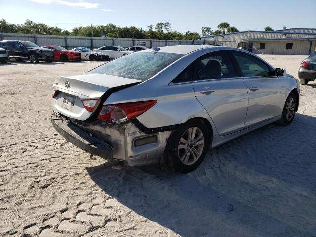 Photo 4 from auction – 2012 HYUNDAI SONATA GLS with VIN 5NPEB4ACXCH333829