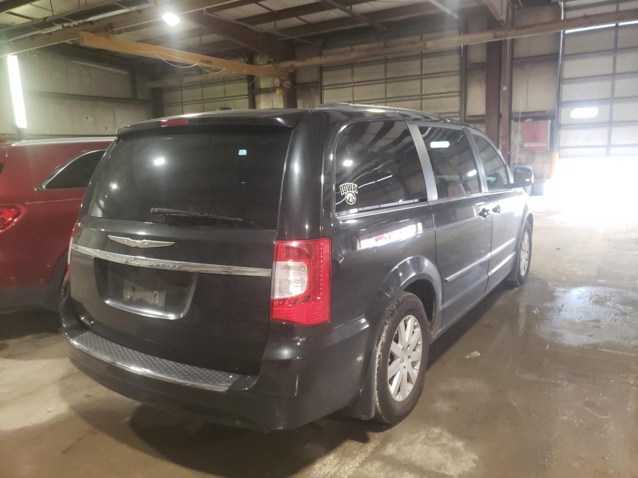 Photo 17 from auction – 2011 CHRYSLER TOWN & COU with VIN 2A4RR8DG5BR631607