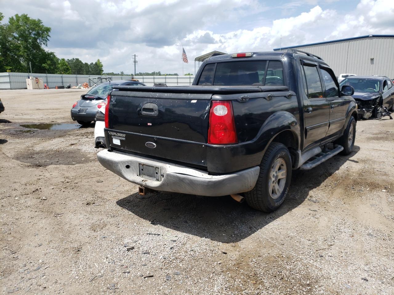 Photo 17 from auction – 2005 FORD EXPLORER S with VIN 1FMZU77K25UB13391
