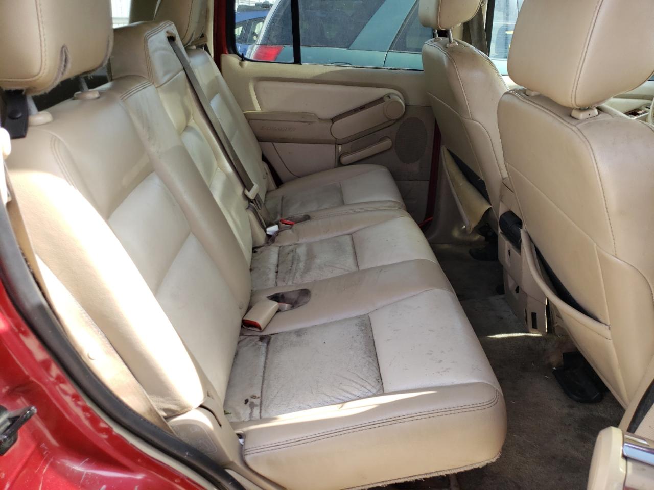 Photo 18 from auction – 2006 FORD EXPLORER E with VIN 1FMEU64E96UB68297