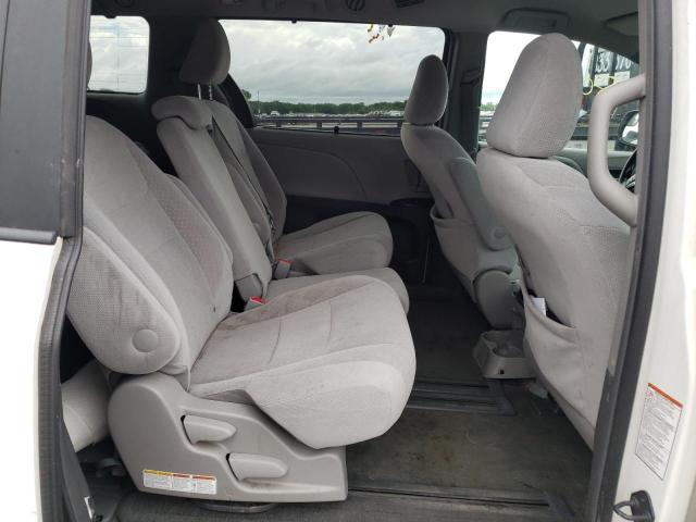 Photo 6 from auction – 2015 TOYOTA SIENNA LE with VIN 5TDKK3DC3FS663125