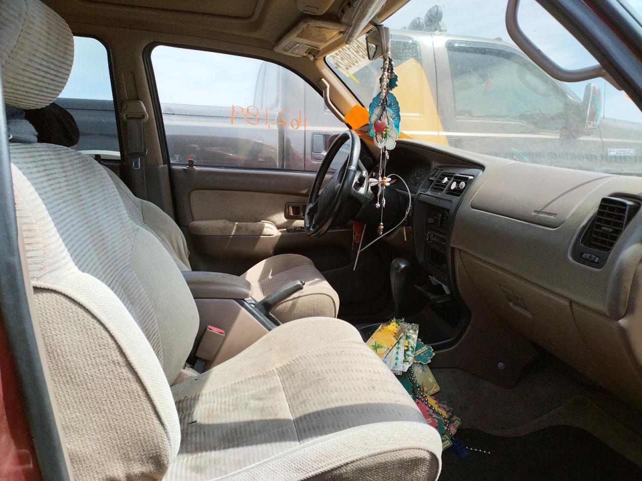 Photo 5 from auction – 1998 TOYOTA 4RUNNER SR with VIN JT3GN86R9W0083686