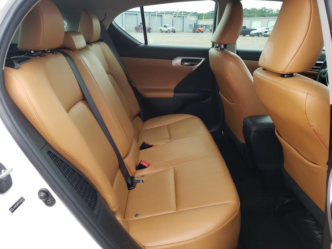 Photo 6 from auction – 2012 LEXUS CT 200 with VIN JTHKD5BH1C2088111