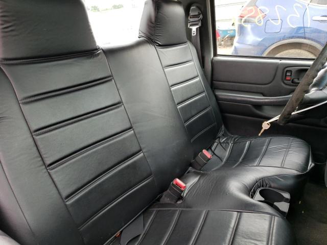 Photo 5 from auction – 1999 GMC SONOMA with VIN 1GTCS1444XK505788