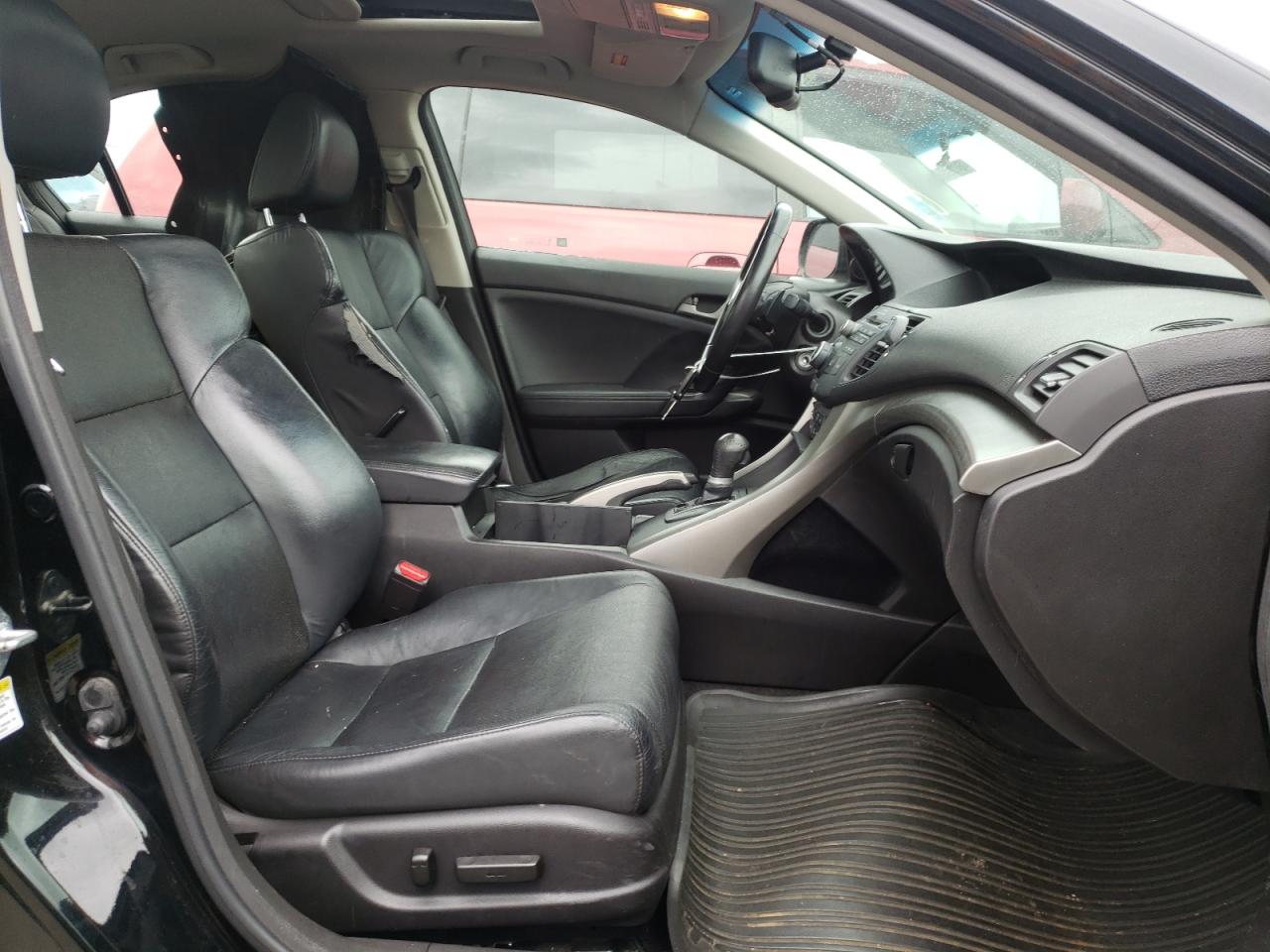Photo 5 from auction – 2010 ACURA TSX with VIN JH4CU4F4XAC002677