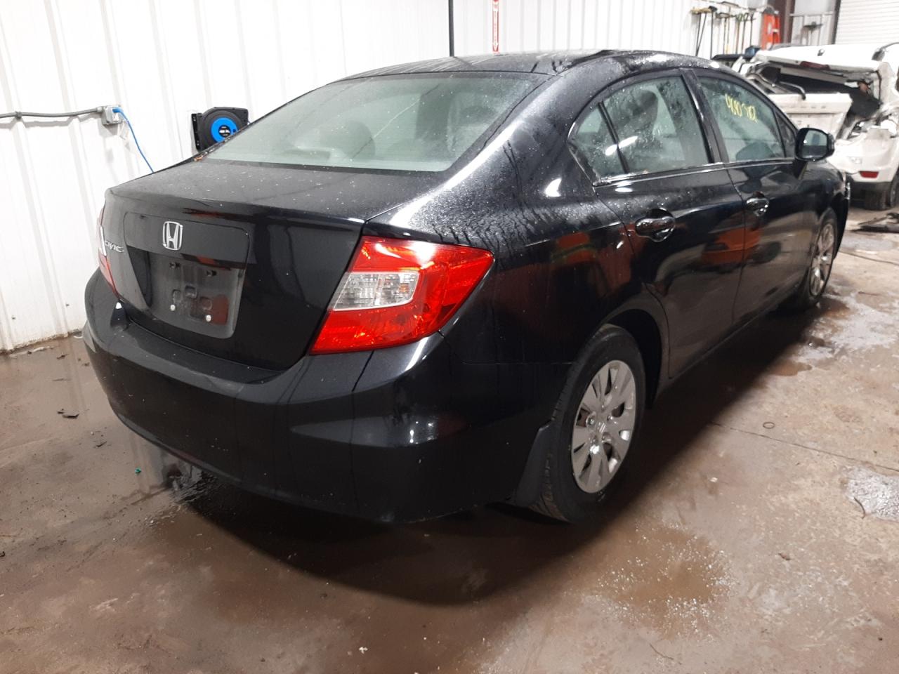 Photo 17 from auction – 2012 HONDA CIVIC LX with VIN 2HGFB2F50CH335098