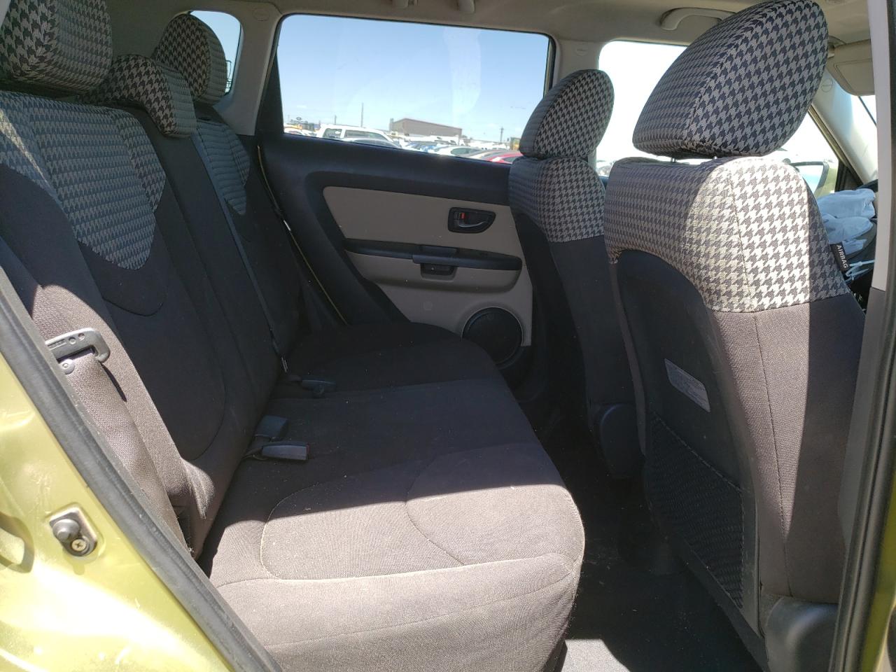 Photo 6 from auction – 2011 KIA SOUL + with VIN KNDJT2A23B7341720