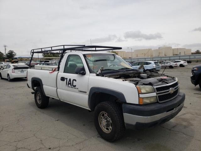 CHEVROLET SILVERADO 2006 with VIN 1GCHC24U16E255285 - Photo from auction