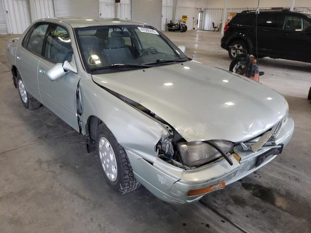 TOYOTA CAMRY LE 1995 with VIN 4T1SK12E2SU483046 - Photo from auction