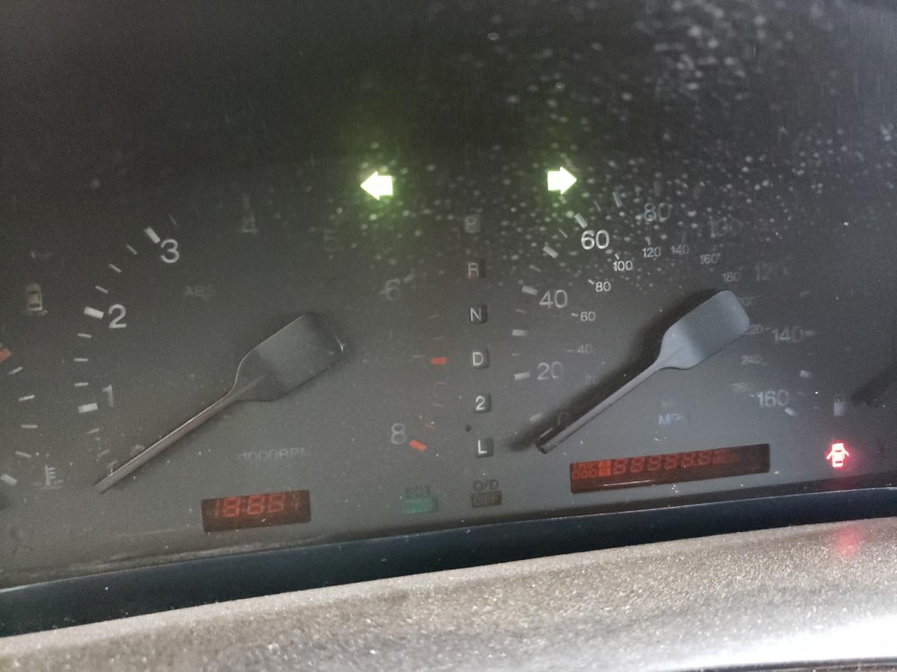 Photo 13 from auction – 1995 LEXUS SC 400 with VIN JT8UZ30C6S0042399