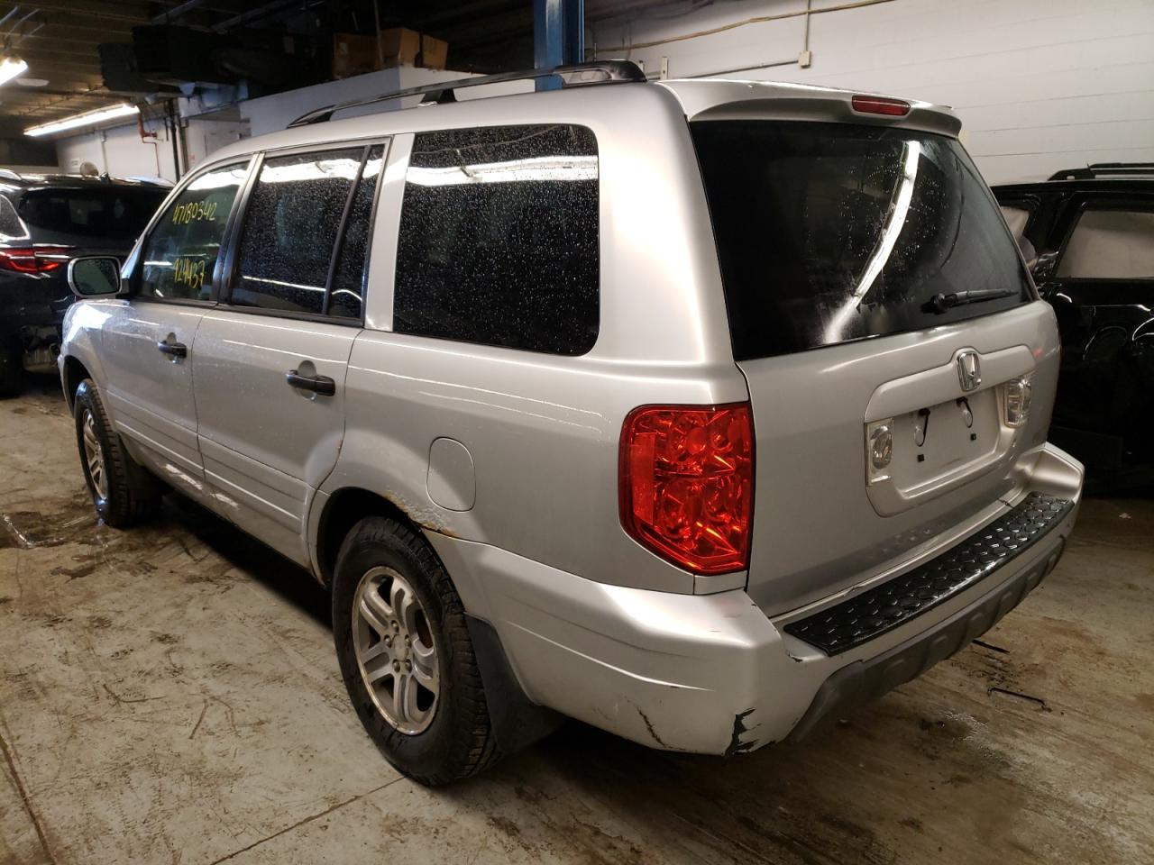 Photo 16 from auction – 2003 HONDA PILOT EXL with VIN 2HKYF18583H588132