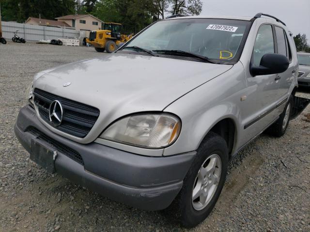 Photo 2 from auction – 1999 MERCEDES-BENZ ML 320 with VIN 4JGAB54E6XA106972