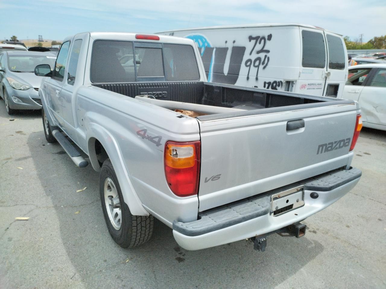 Photo 3 from auction – 2004 MAZDA B4000 CAB with VIN 4F4ZR47E84TM07887