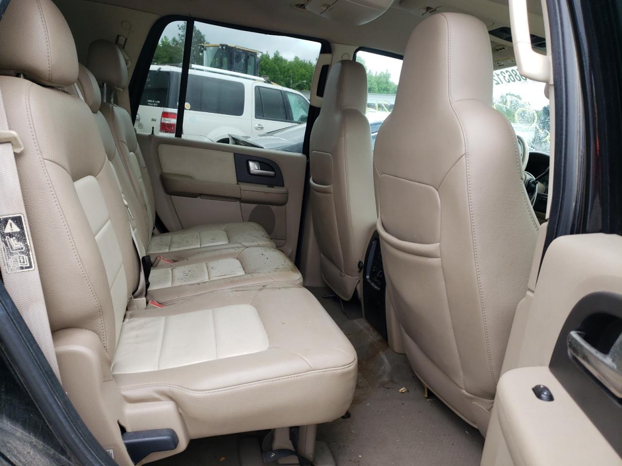 Photo 6 from auction – 2003 FORD EXPEDITION with VIN 1FMPU17L03LB77915