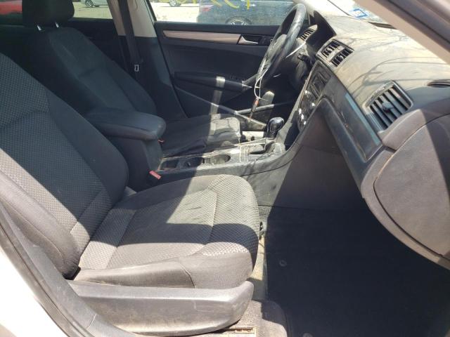 Photo 5 from auction – 2012 VOLKSWAGEN PASSAT S with VIN 1VWAH7A31CC062943