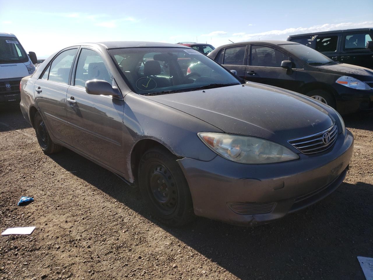 Photo 13 from auction – 2005 TOYOTA CAMRY LE with VIN 4T1BE32K45U983755