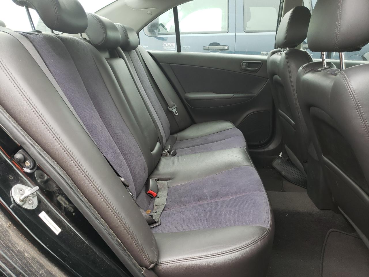 Photo 18 from auction – 2009 HYUNDAI SONATA SE with VIN 5NPEU46C19H499300