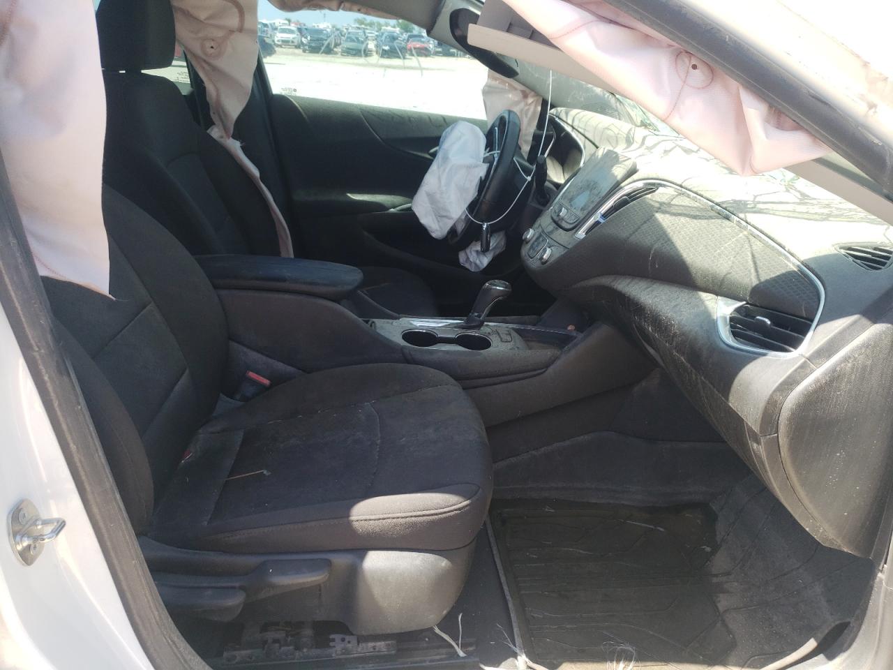Photo 19 from auction – 2018 CHEVROLET MALIBU LT with VIN 1G1ZD5ST8JF289636