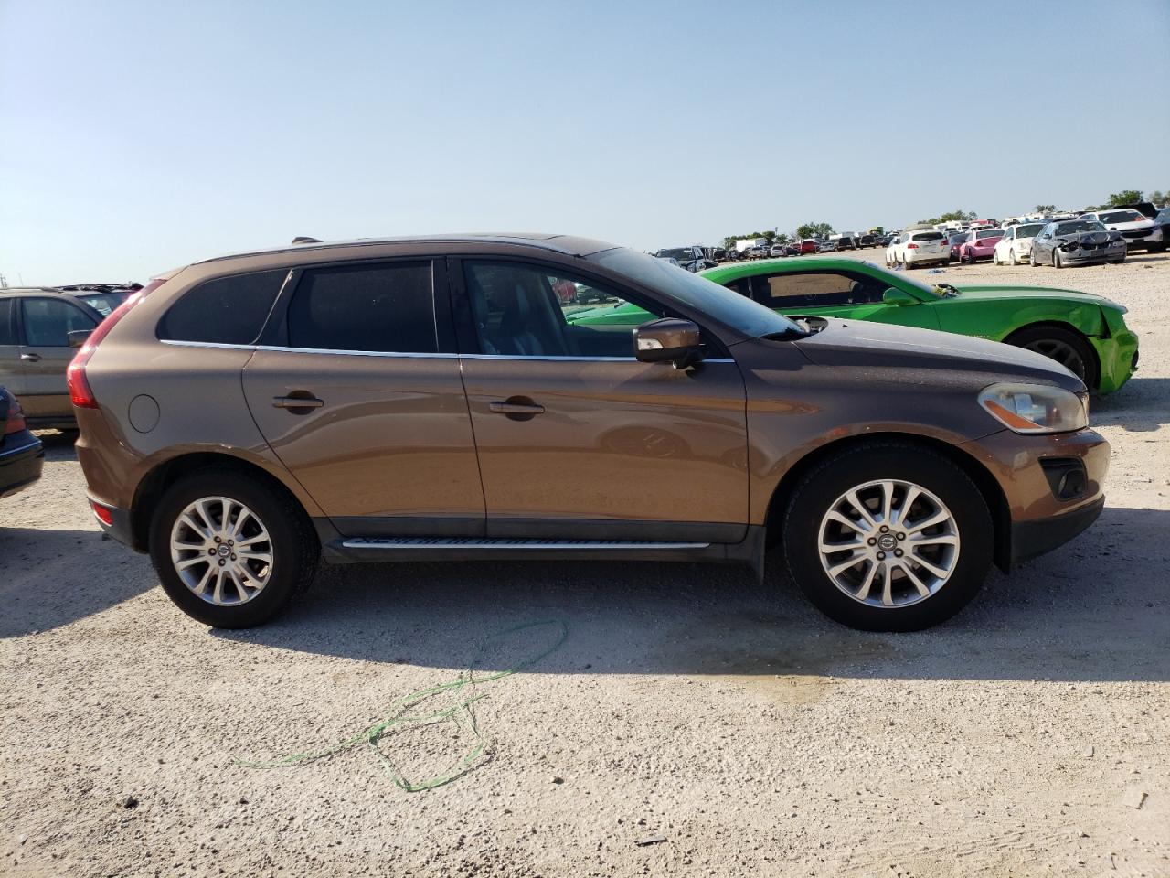 Photo 19 from auction – 2010 VOLVO XC60 T6 with VIN YV4992DZ2A2020688