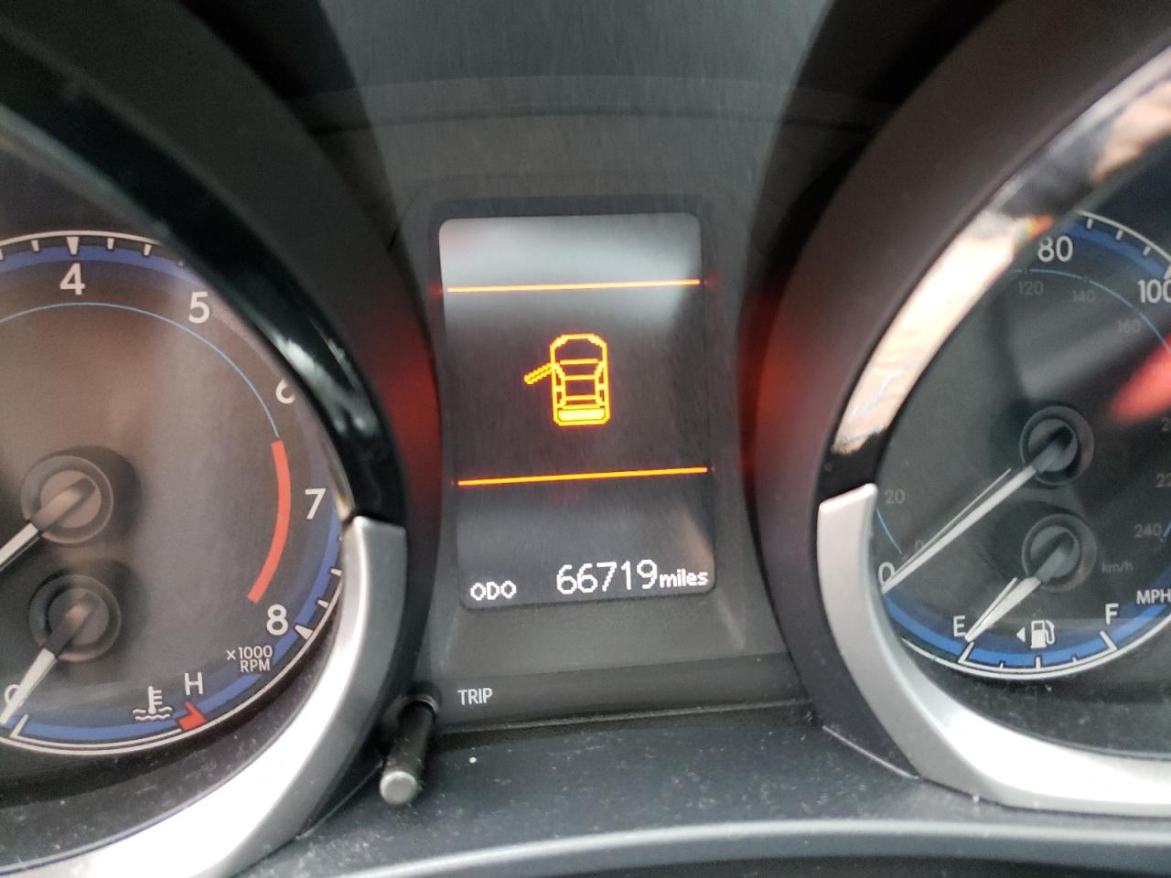Foto 13 de la subasta – 2016 TOYOTA COROLLA L con VIN 2T1BURHE3GC577686