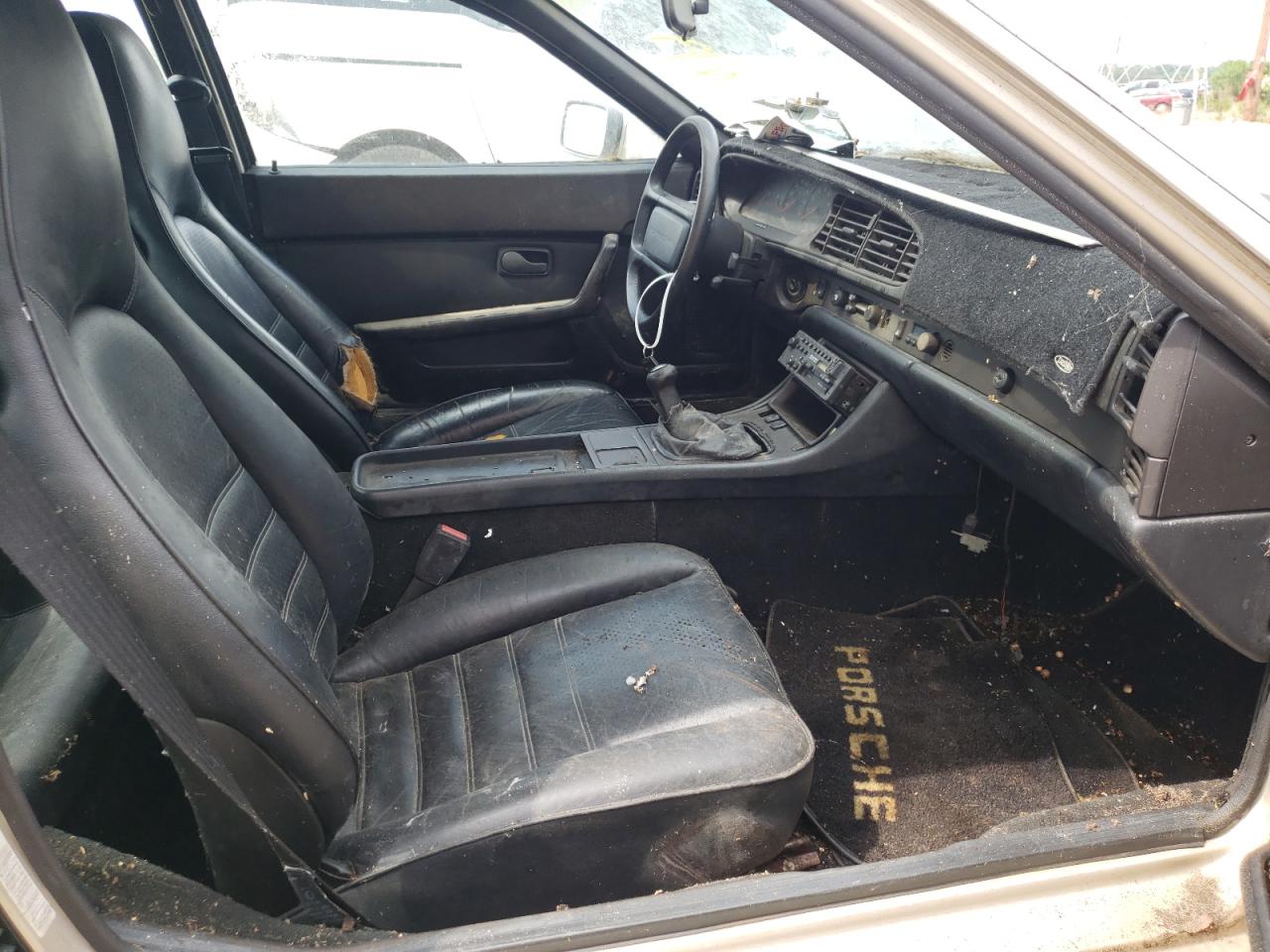Photo 19 from auction – 1986 PORSCHE 944 with VIN WP0AA0946GN457609