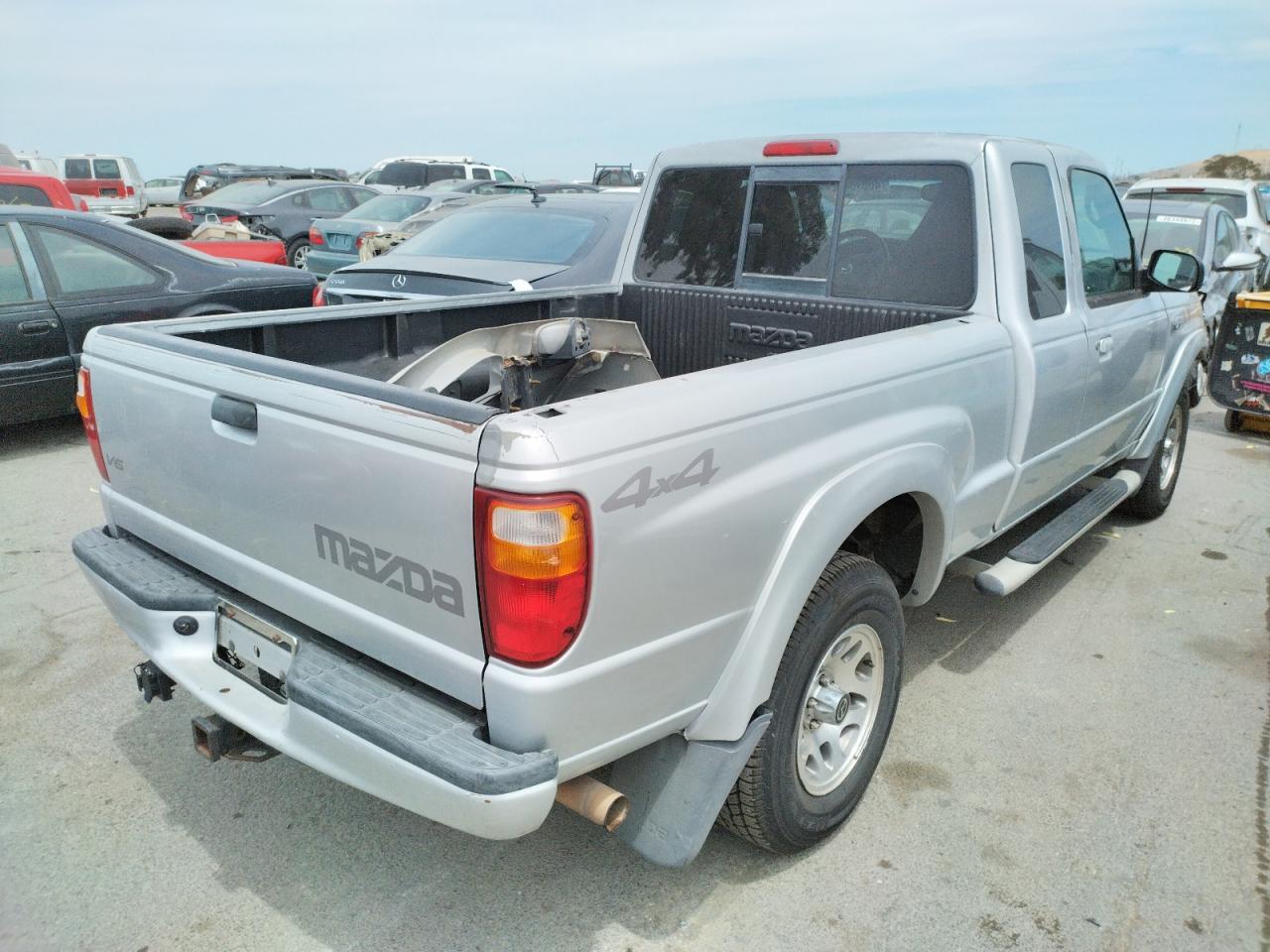Photo 4 from auction – 2004 MAZDA B4000 CAB with VIN 4F4ZR47E84TM07887