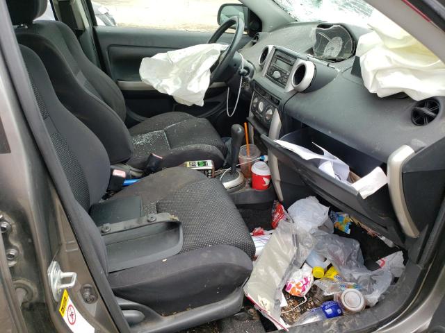 Photo 5 from auction – 2005 TOYOTA SCION XA with VIN JTKKT604150125868
