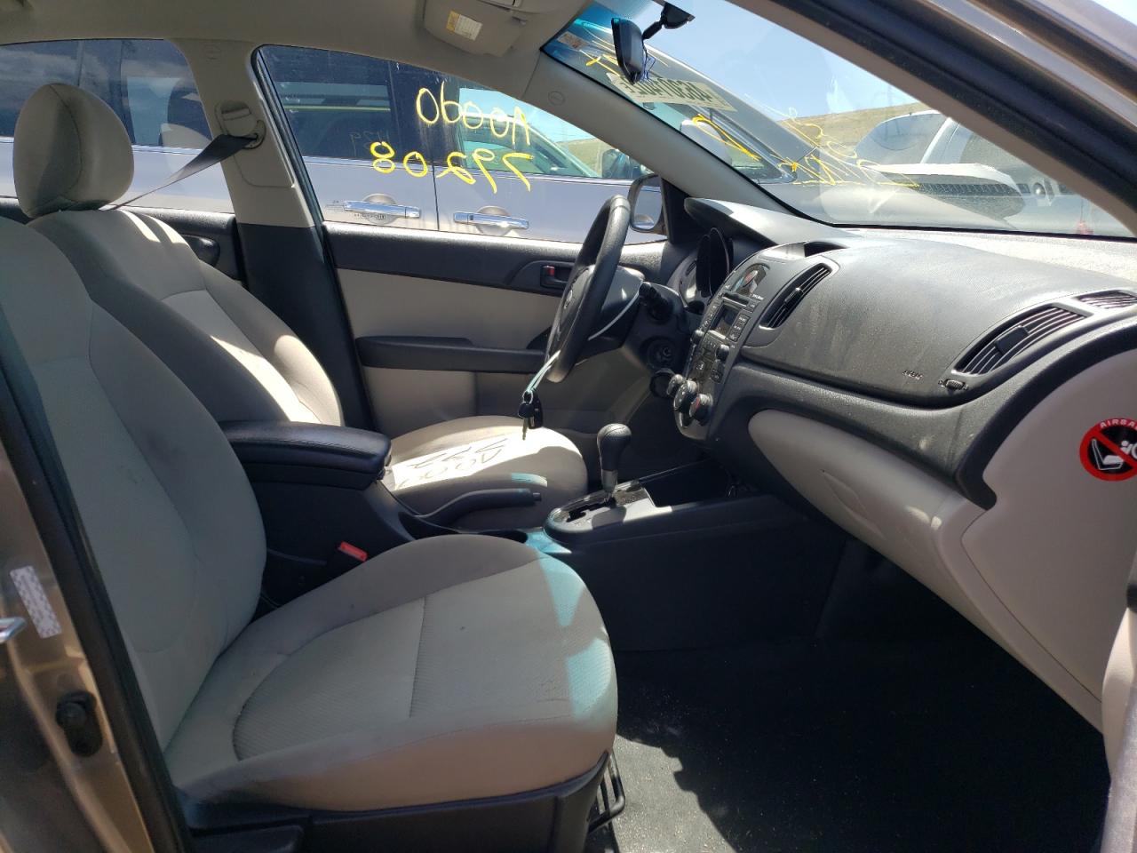 Photo 5 from auction – 2010 KIA FORTE EX with VIN KNAFU4A22A5053029
