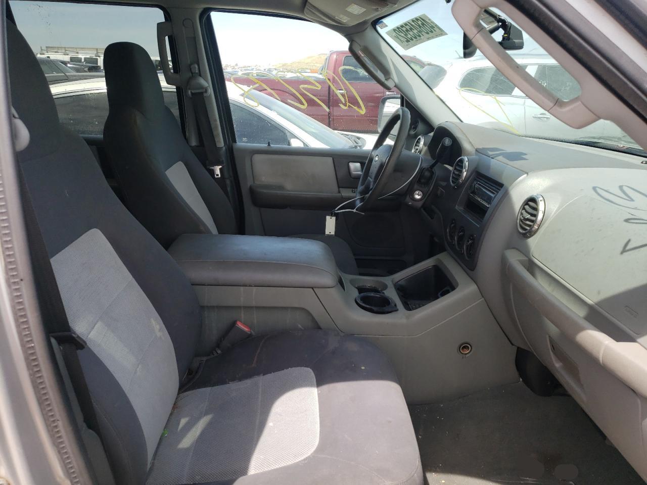Photo 20 from auction – 2004 FORD EXPEDITION with VIN 1FMRU15W14LB10084