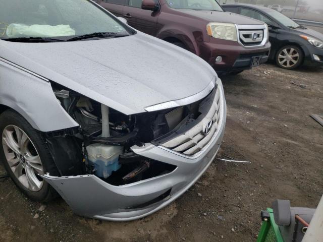 Photo 9 from auction – 2011 HYUNDAI SONATA SE with VIN 5NPEC4AC8BH142454