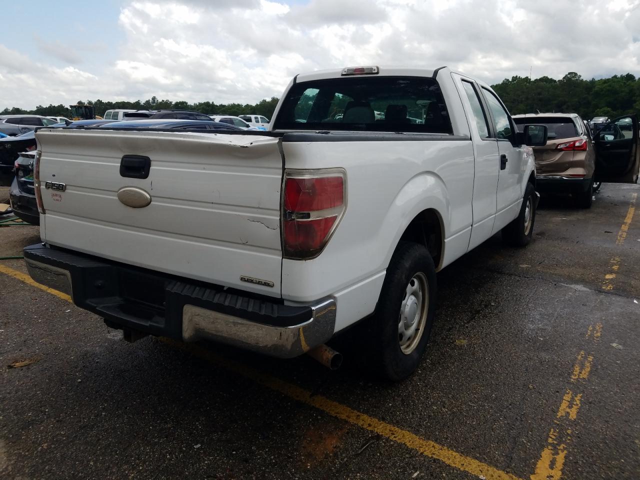 Photo 4 from auction – 2011 FORD F150 SUPER with VIN 1FTFX1CF0BFC83799