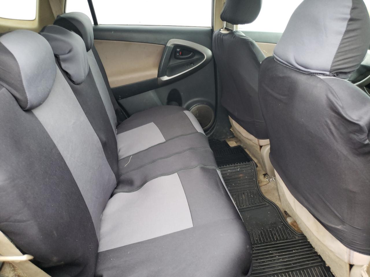 Photo 18 from auction – 2007 TOYOTA RAV4 with VIN JTMBD33V076027681