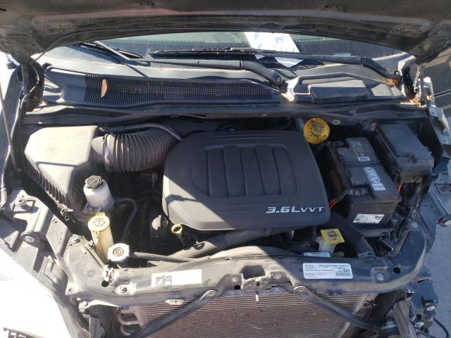 Photo 7 from auction – 2016 CHRYSLER TOWN & COU with VIN 2C4RC1BG8GR220971