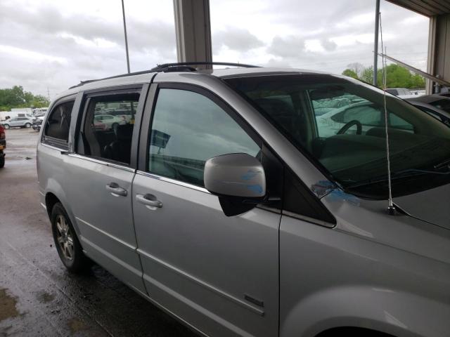 Photo 9 from auction – 2008 CHRYSLER TOWN & COU with VIN 2A8HR54P68R817478