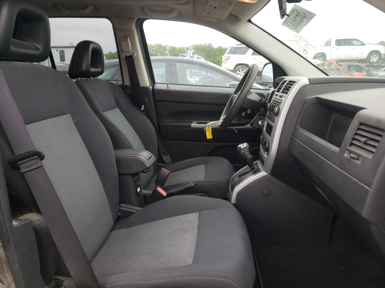 Photo 5 from auction – 2008 JEEP COMPASS SP with VIN 1J8FT47W18D785712
