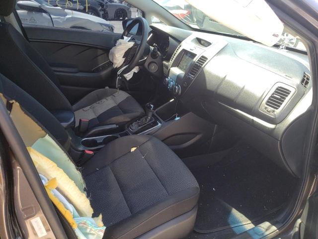 Photo 5 from auction – 2017 KIA FORTE LX with VIN 3KPFK4A73HE141185