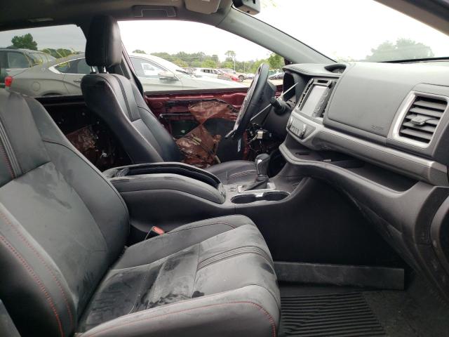 Photo 5 from auction – 2019 TOYOTA HIGHLANDER with VIN 5TDJZRFHXKS572950