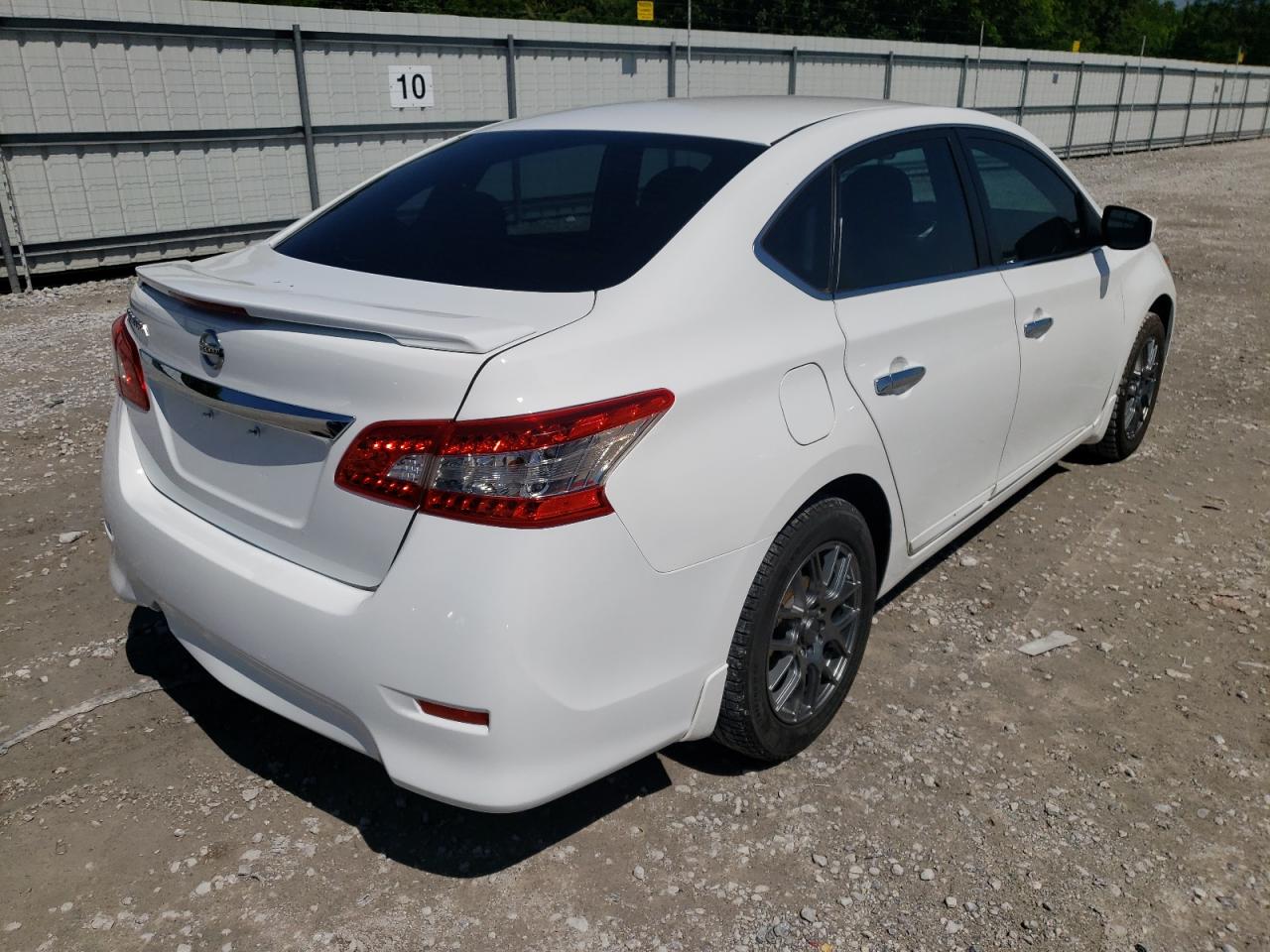 Photo 17 from auction – 2016 NISSAN SENTRA S with VIN 3N1AB7AP4GY286182