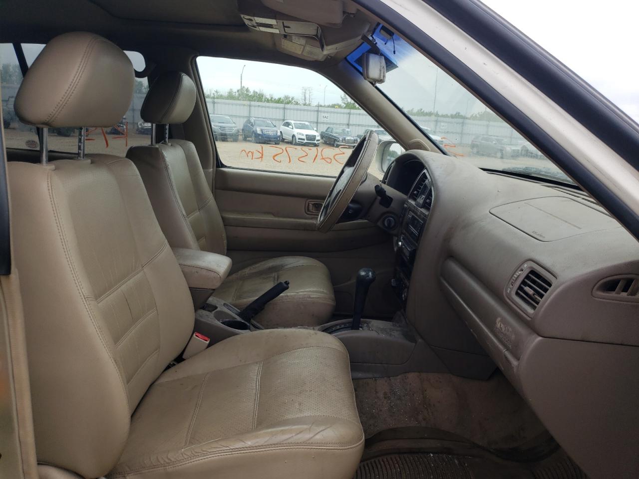 Photo 19 from auction – 2001 NISSAN PATHFINDER with VIN JN8DR09Y51W591137