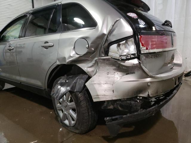 Photo 9 from auction – 2008 LINCOLN MKX with VIN 2LMDU88C28BJ34232