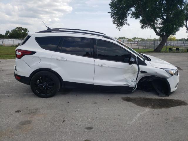 Photo 9 from auction – 2019 FORD ESCAPE SE with VIN 1FMCU0GD4KUC05886
