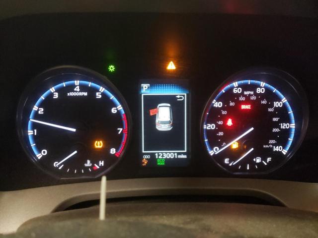 Photo 8 from auction – 2017 TOYOTA RAV4 LE with VIN 2T3BFREV7HW690398