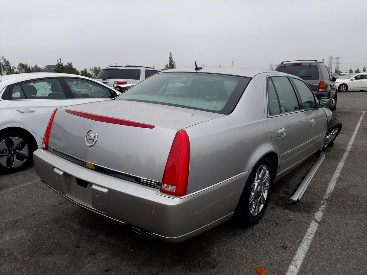 Photo 17 from auction – 2008 CADILLAC DTS with VIN 1G6KD57Y28U187528