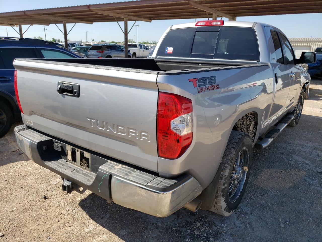 Photo 17 from auction – 2015 TOYOTA TUNDRA DOU with VIN 5TFRY5F16FX182946