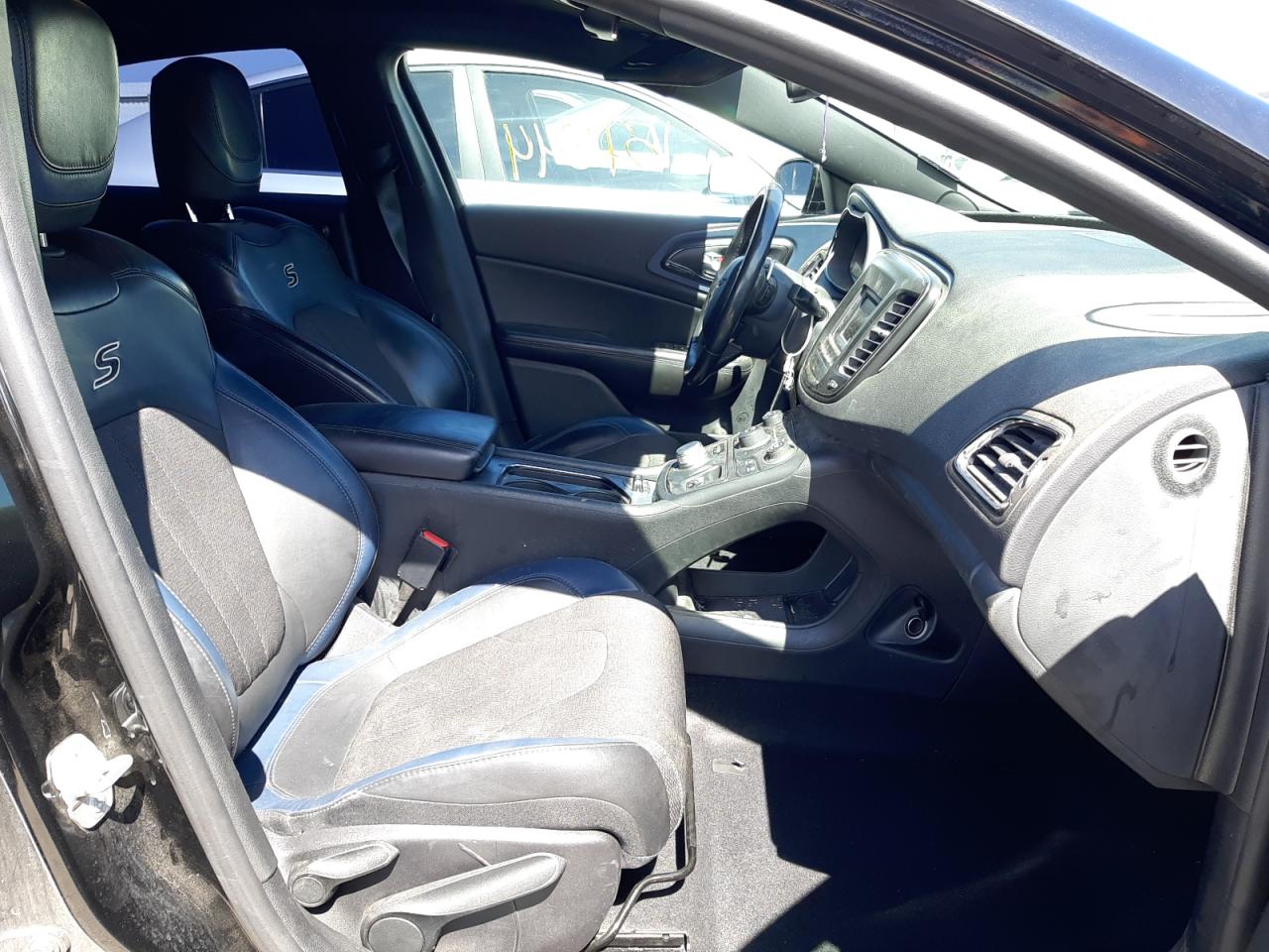 Photo 5 from auction – 2015 CHRYSLER 200 S with VIN 1C3CCCBG7FN683153