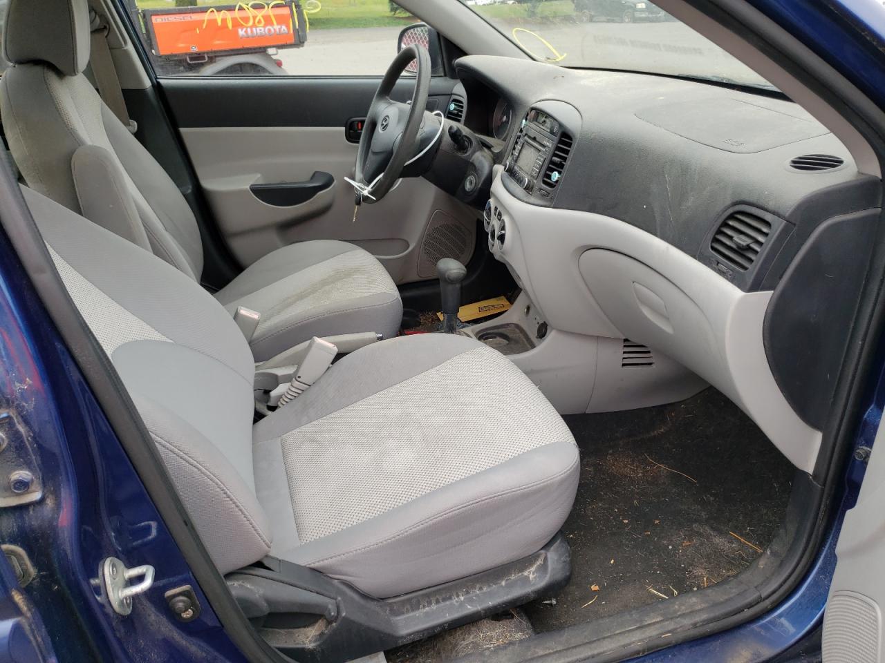 Photo 19 from auction – 2011 HYUNDAI ACCENT GLS with VIN KMHCN4AC4BU609386