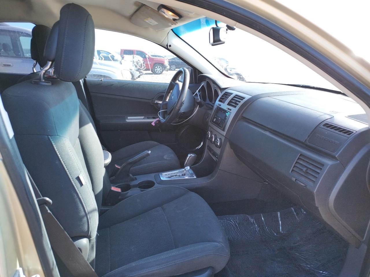 Photo 5 from auction – 2010 DODGE AVENGER EX with VIN 1B3CC1FB0AN204337